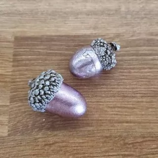Žalud přízdoba tmavě růžový 4 cm K7603