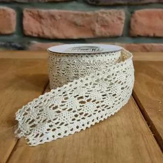 Stuha krajková krémová 4 cm x 4,5 m široká K7676