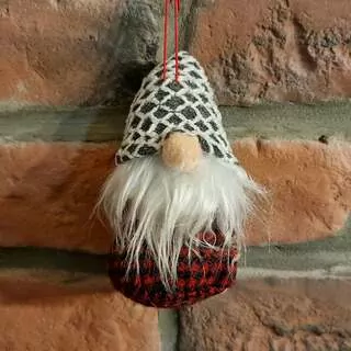 Skřítek na zavěšení textil 12 cm K4038