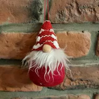 Skřítek na zavěšení textil 12 cm K4038