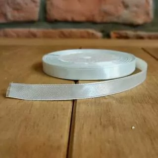 Stuha světle modrá 1 cm / 22 m K2475
