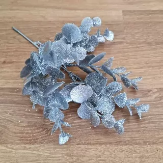 Eucalyptus umělý stříbrný větvička K0568