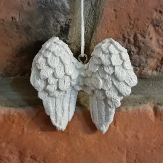 Křídla závěs polyresin 5,5 cm K7339