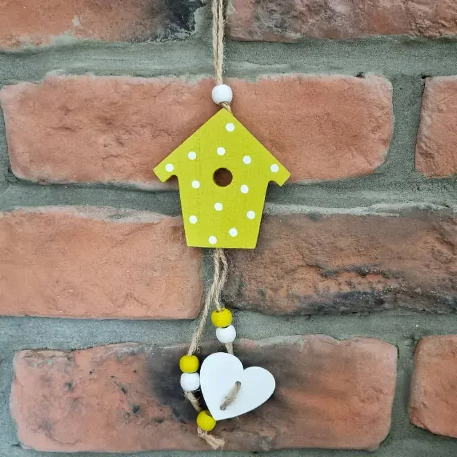 Domeček na zavěšení mix barev K3775