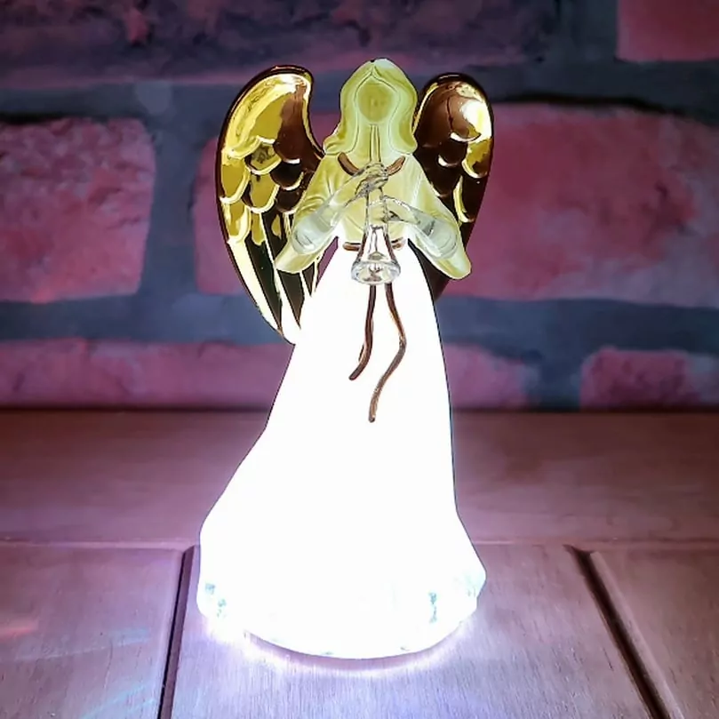 Anděl svítící s trumpetou K0202